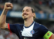 开云世界杯-C罗末节狂飙拯救葡萄牙，乌拉圭窒息防守绞杀卡塔尔！战术复盘揭示亚洲冠军差距