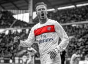 开云体育入口-雷诺上演惊天逆转，汉密尔顿用速度宣告王者归来！