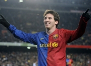 开云官网-奥斯梅恩一锤定音书写个人篇章，拜仁稳如磐石诠释豪门底蕴，罗马在风暴中迷失方向