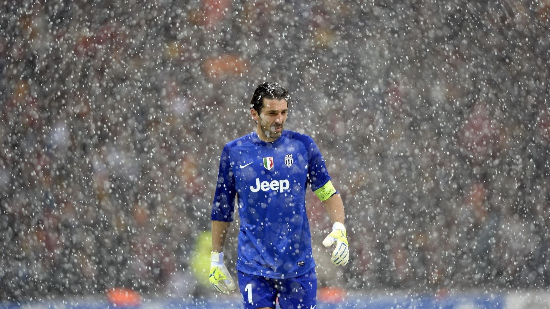 联合杯用团队荣耀的火焰，映照出网球超越输赢的灵魂之光